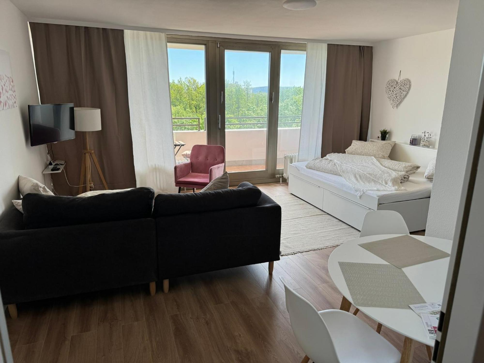 1 Zimmer Wohnung Mit Balkon Und Kueche 拜罗伊特 外观 照片