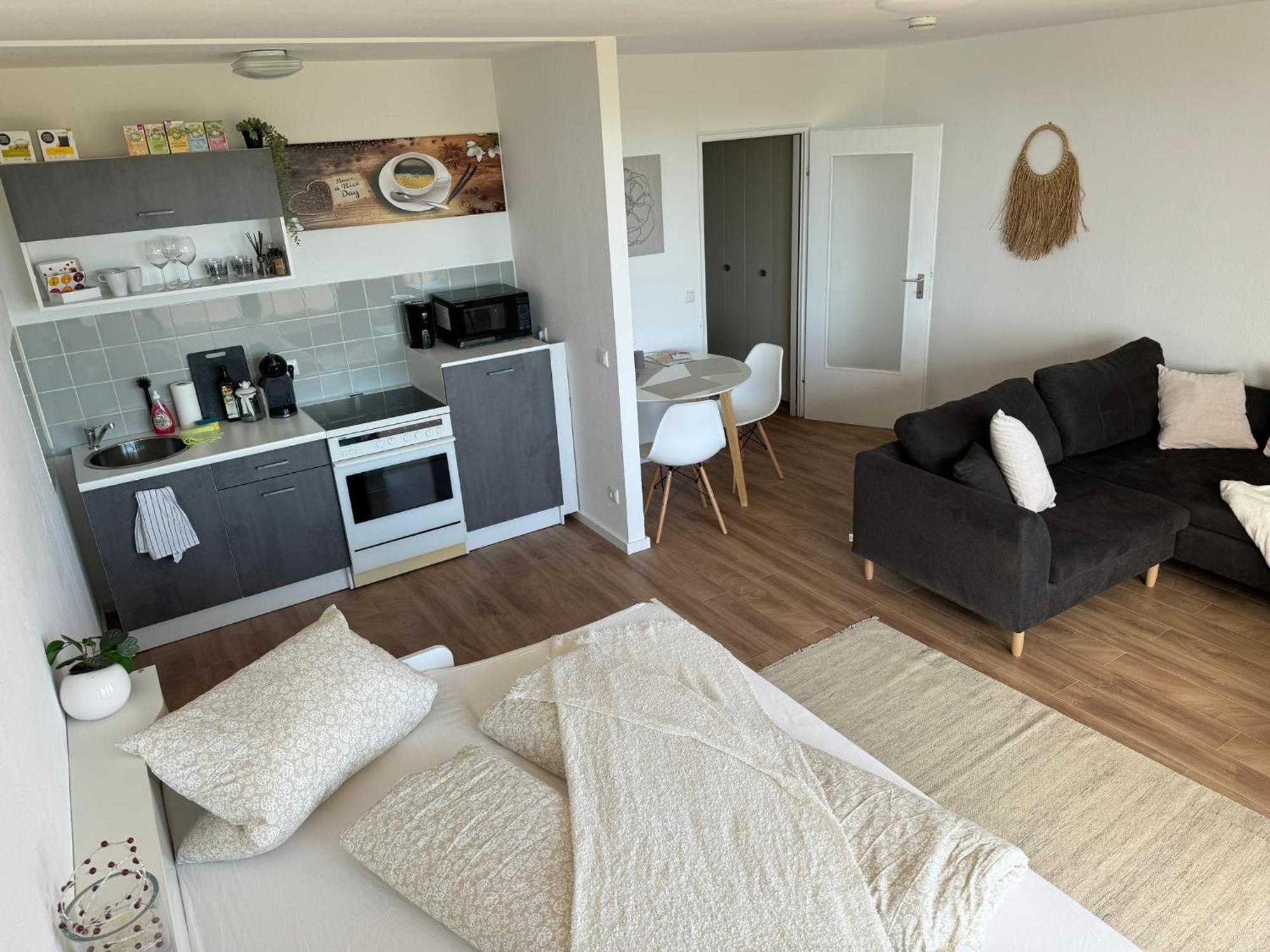 1 Zimmer Wohnung Mit Balkon Und Kueche 拜罗伊特 外观 照片